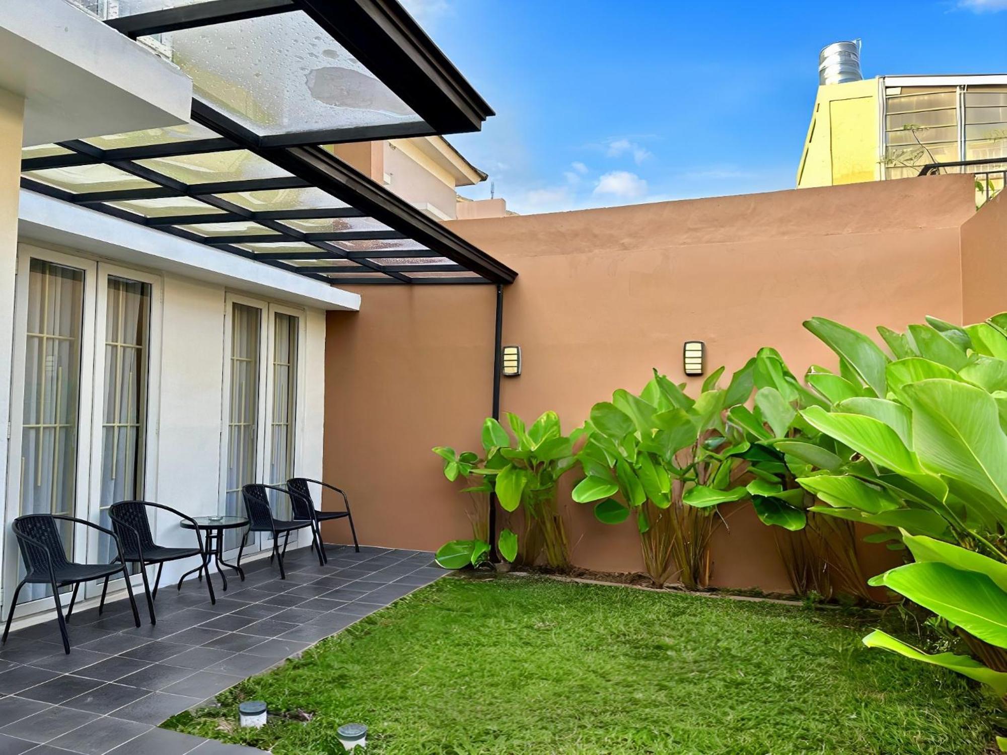 Blessimore Springhill 4Br Palembang Extérieur photo