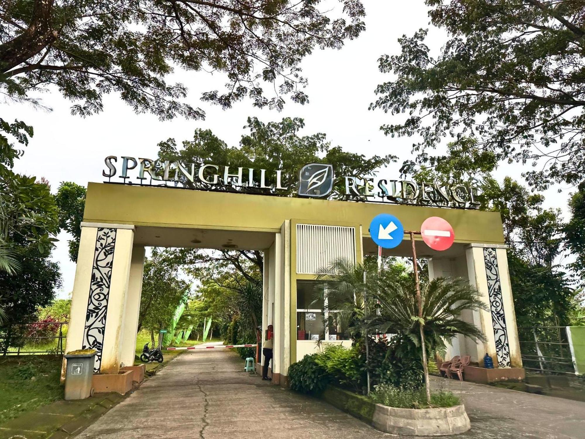 Blessimore Springhill 4Br Palembang Extérieur photo